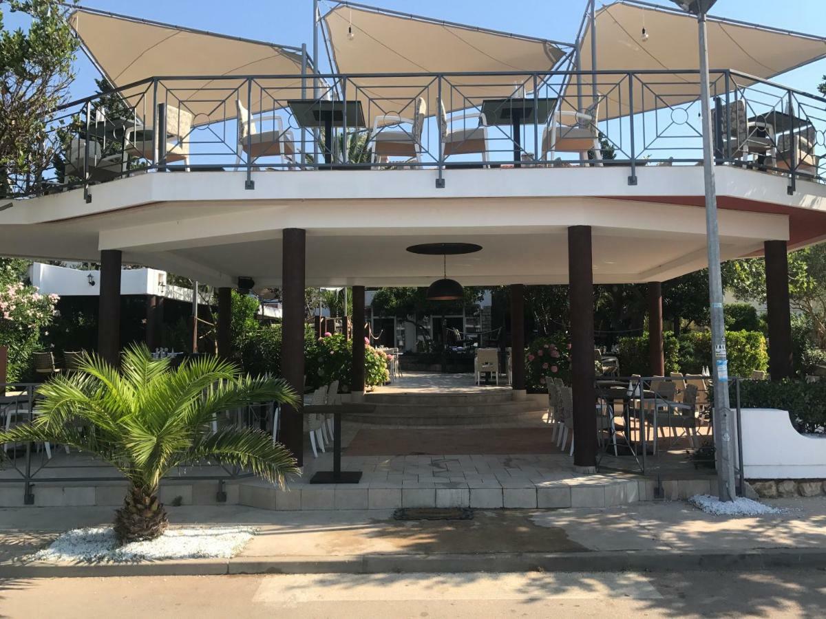 Punta Mira - Beachfront 3*